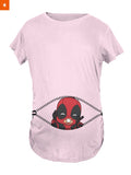 Fandomaniax - Baby Deadpool Peeking Maternity T-Shirt