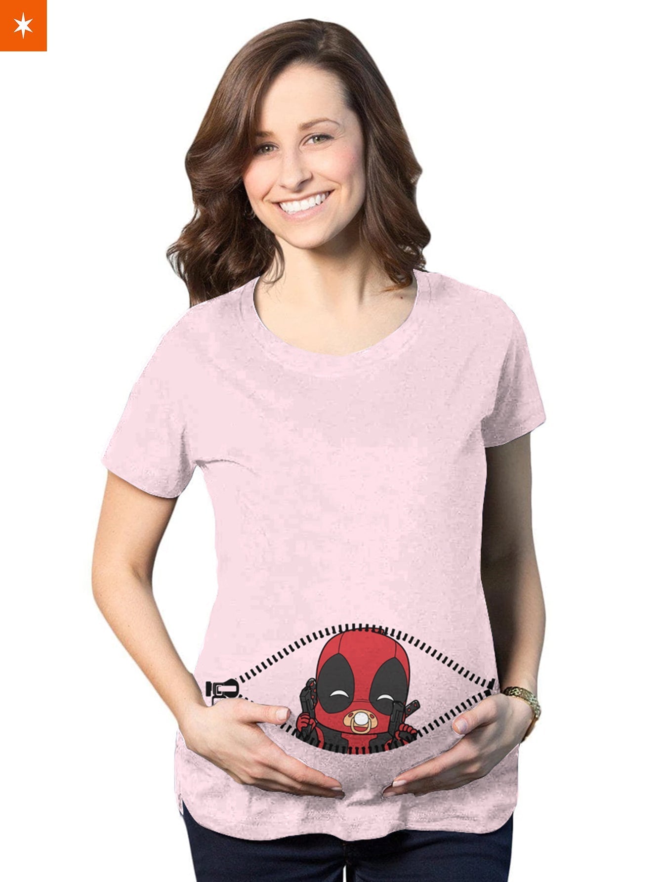 Fandomaniax - Baby Deadpool Peeking Maternity T-Shirt