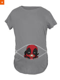 Fandomaniax - Baby Deadpool Peeking Maternity T-Shirt