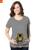 Fandomaniax - Baby Loki Peeking Maternity T-Shirt