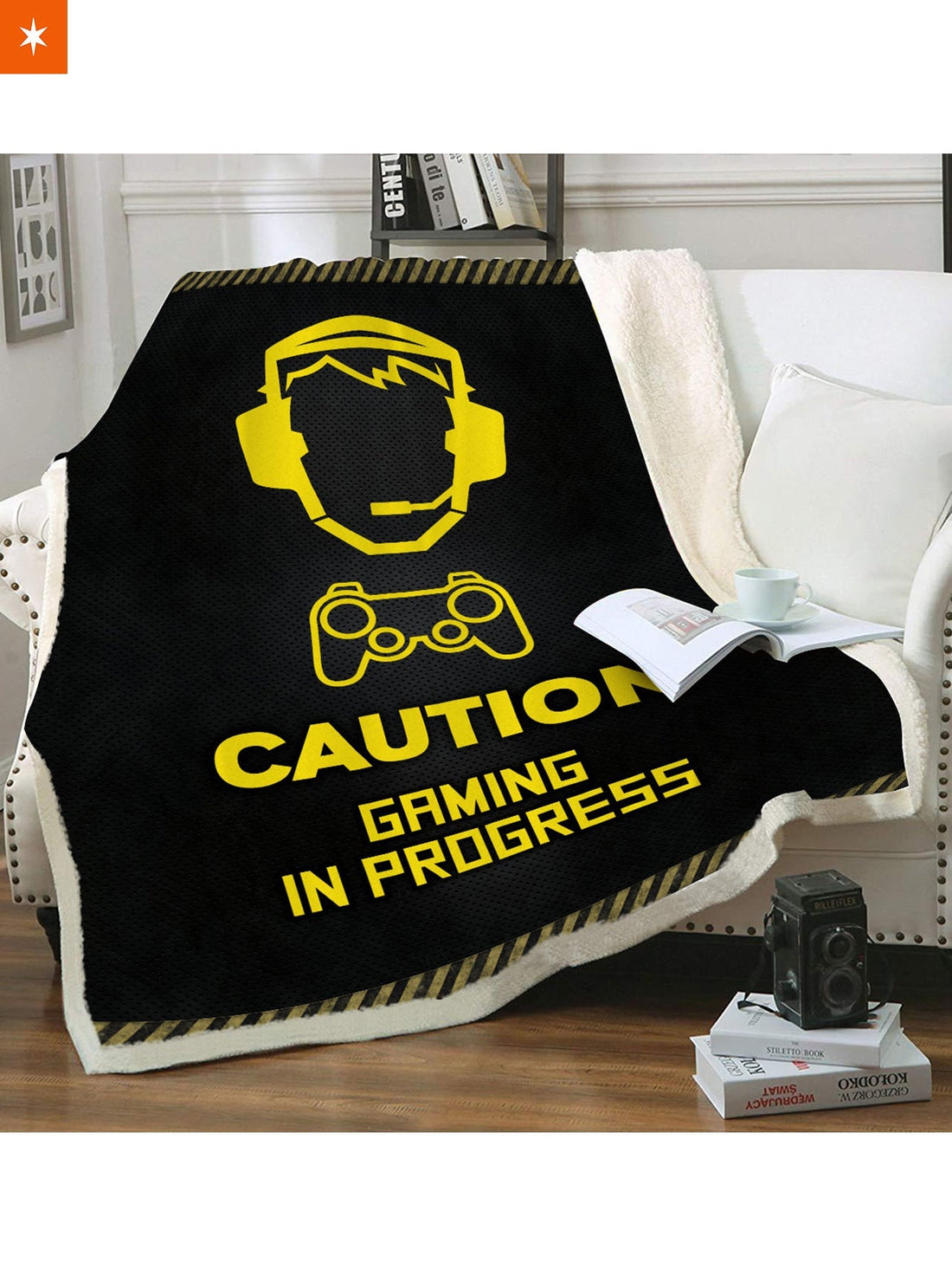 Fandomaniax - Gaming in Progress Throw Blanket